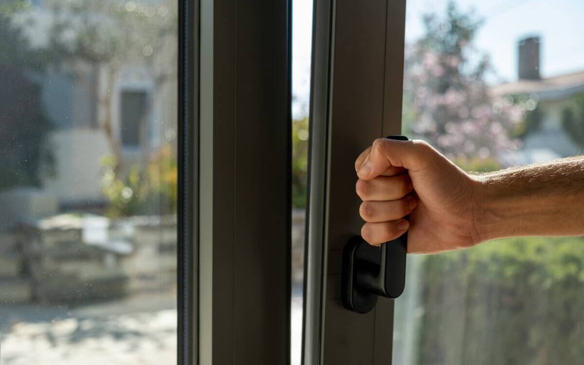 Quels sont les avantages d&rsquo;une fen&ecirc;tre &agrave; ouvrant oscillo-battant ? Bischheim